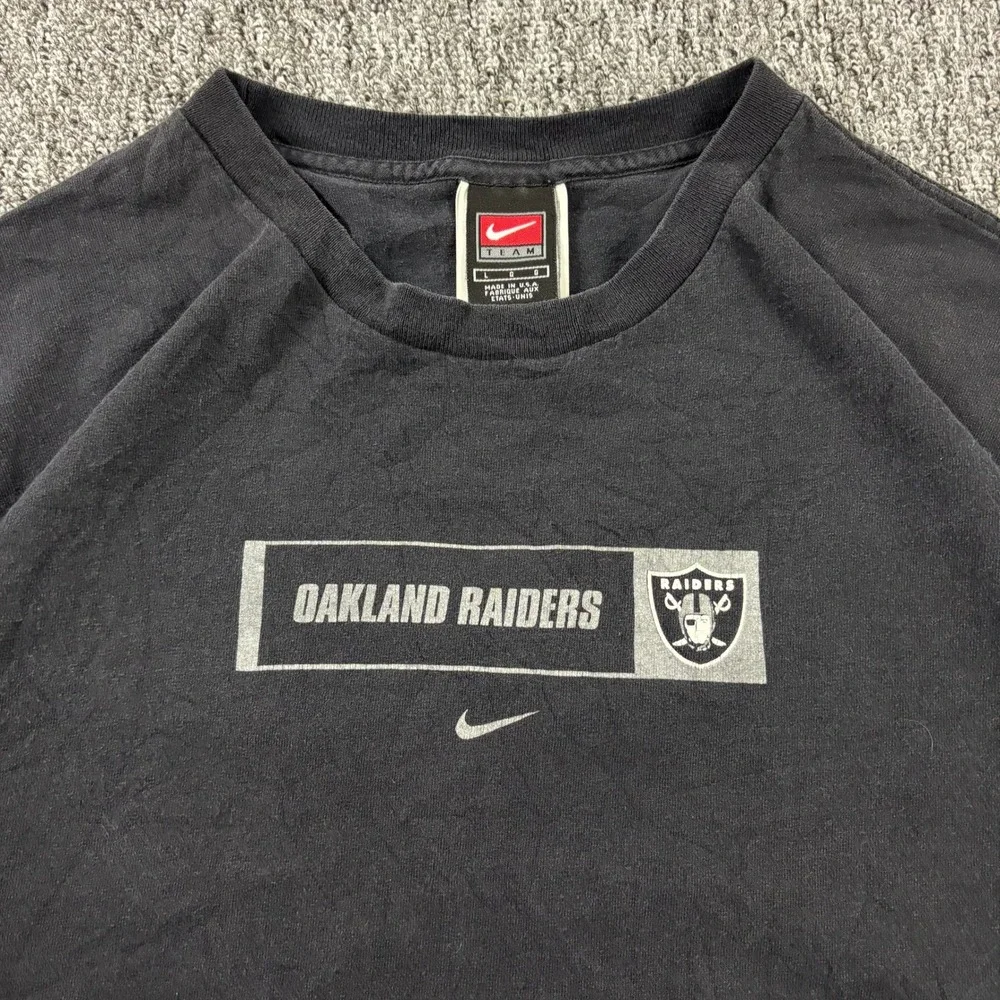 Vintage 90s Nike Team Oakland Raiders NFL T-Shirt Faded Black Made in USA Large